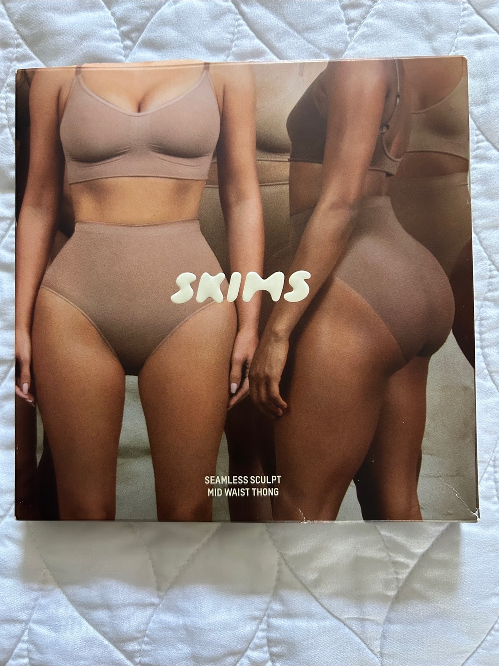 SKIMS Seamless Sculpt Mid Waist Thong - Clay